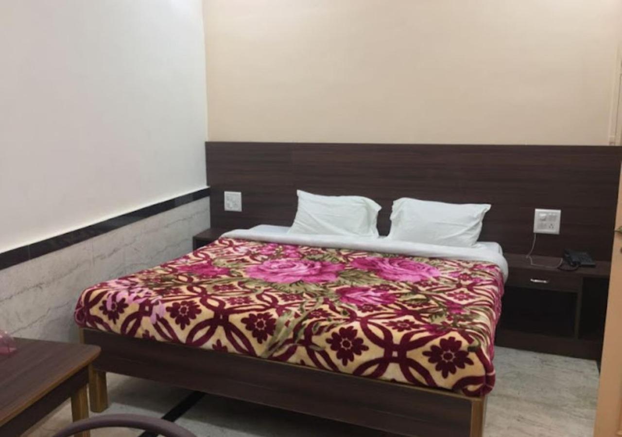 Liberty Guest House Varanasi Exterior foto